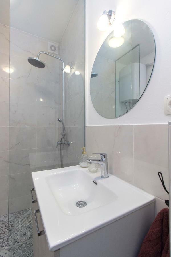 Apartmani Olivette Шибеник Экстерьер фото