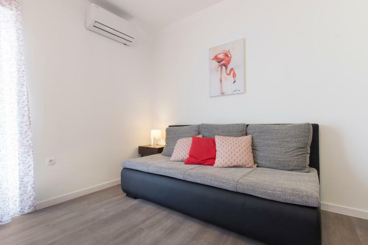 Apartmani Olivette Шибеник Экстерьер фото