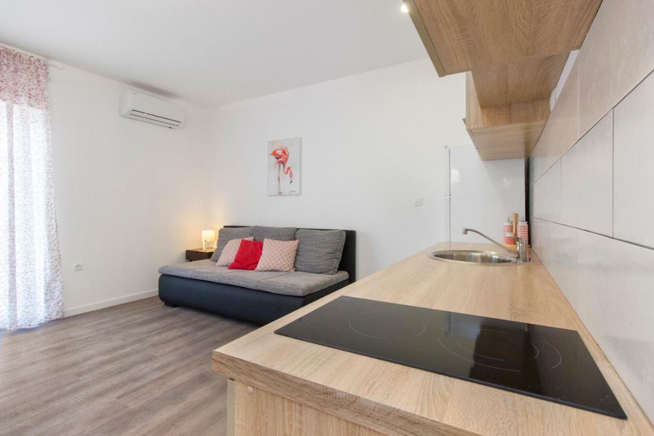 Apartmani Olivette Шибеник Экстерьер фото