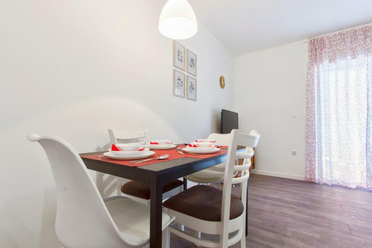 Apartmani Olivette Шибеник Экстерьер фото