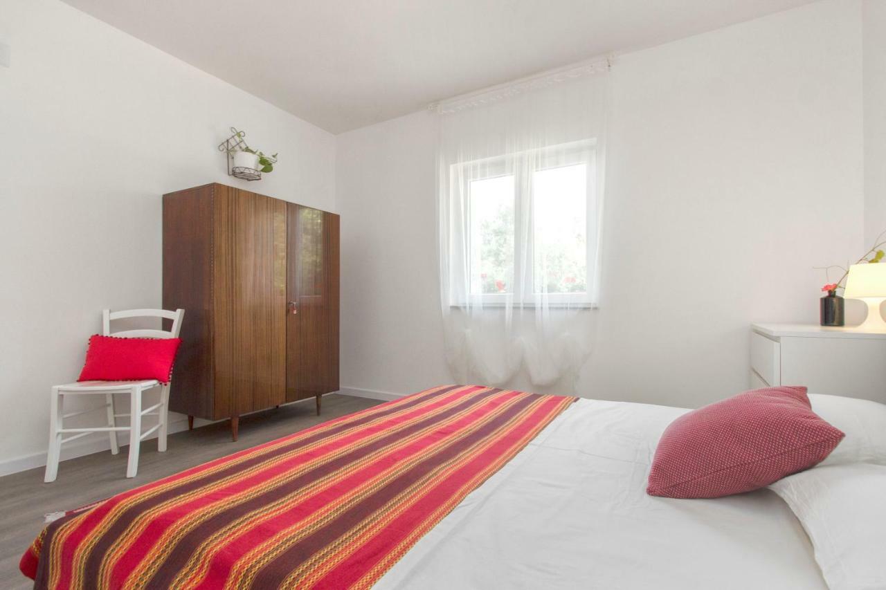 Apartmani Olivette Шибеник Экстерьер фото