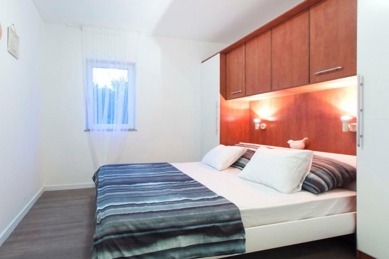 Apartmani Olivette Шибеник Экстерьер фото
