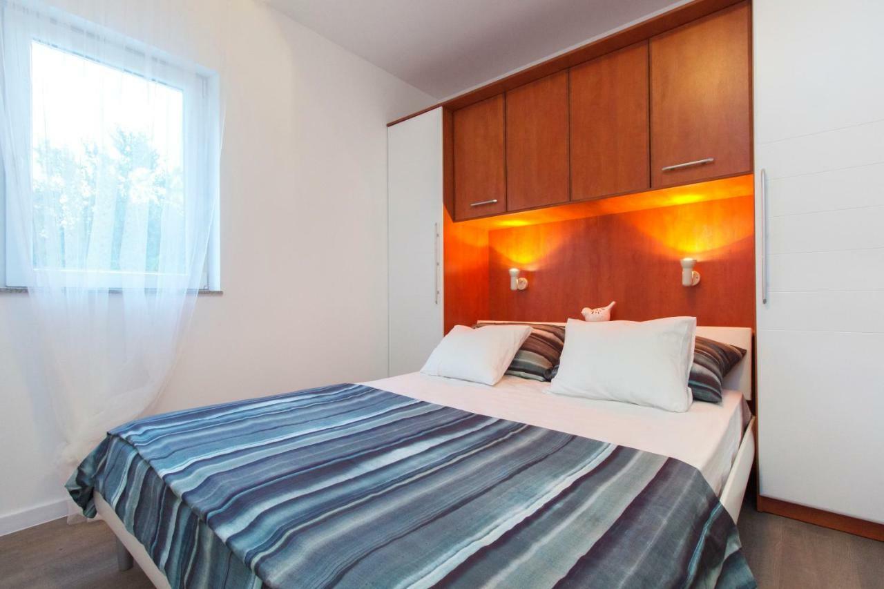 Apartmani Olivette Шибеник Экстерьер фото