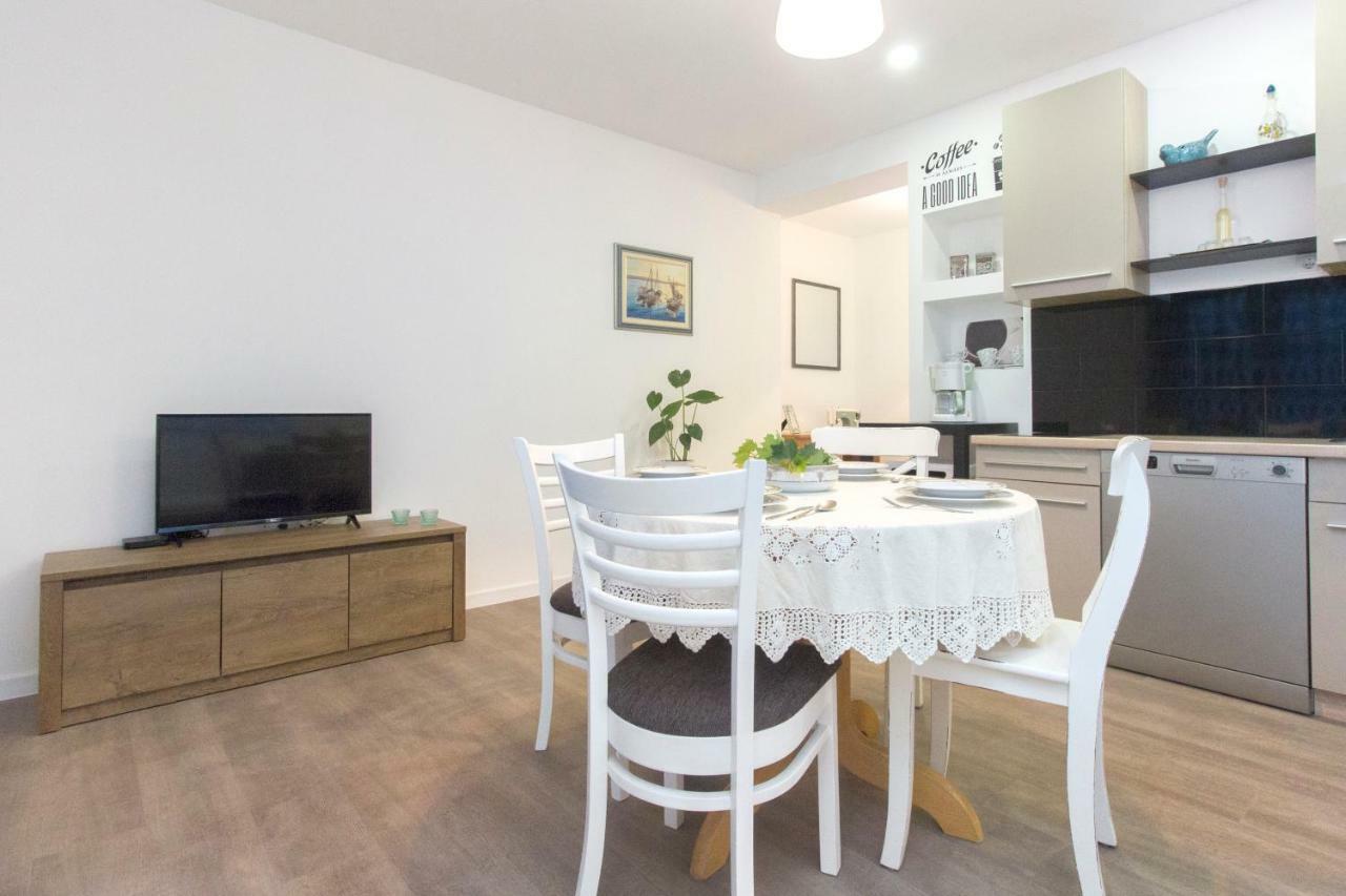Apartmani Olivette Шибеник Экстерьер фото